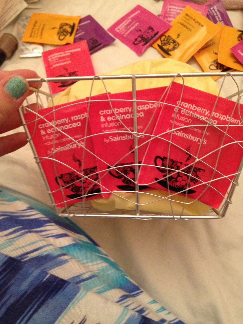 I have arranged the tea around the inside of the basket