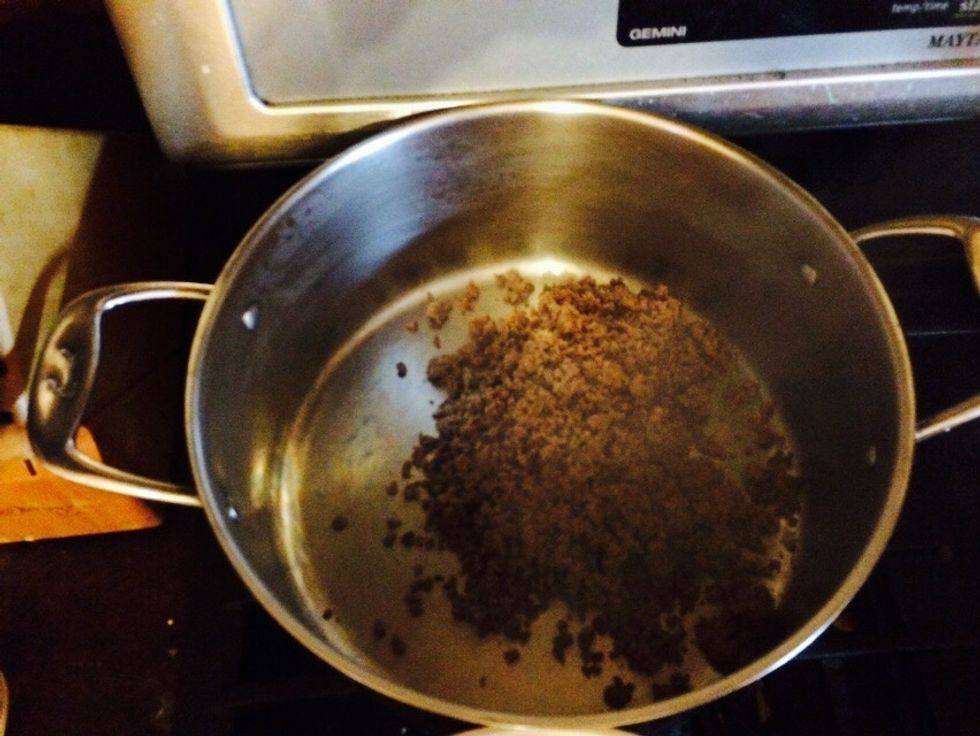 I have large pan holding in back for things as they are done. I place the meat in.