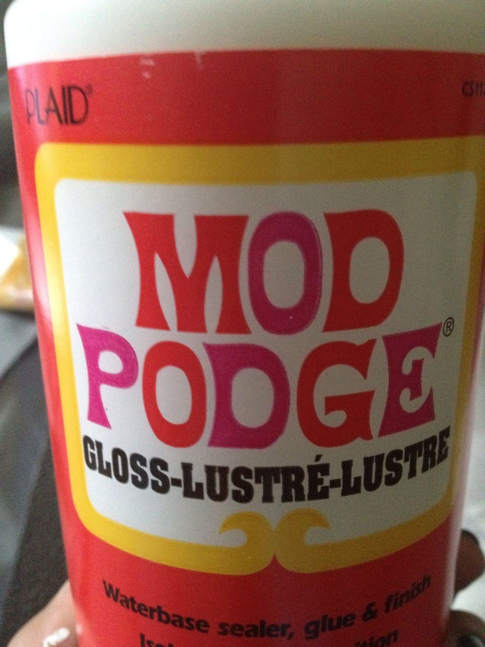 I have some Mod Podge on me so I'll be using this instead.