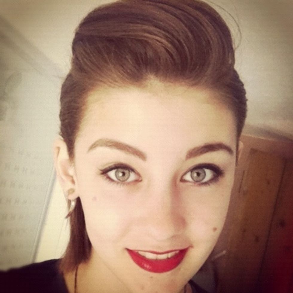 I hope that helped! Please comment and message me with guide ideas and questions! Much love! Elisa xxx P.s. check out my 'rock chic hair' guide for the hairstyle pictured here!