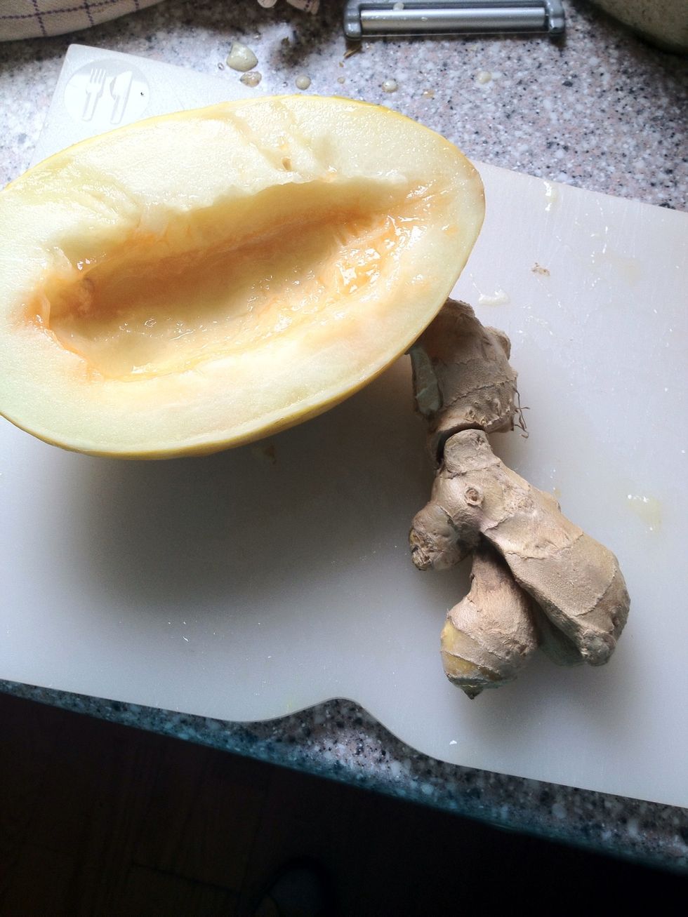 I just love baking. I had this melon and it was getting a bit melancholy so I decided to do some thing with it. I often bake sponge cake with apples so why not try melancholy melon?