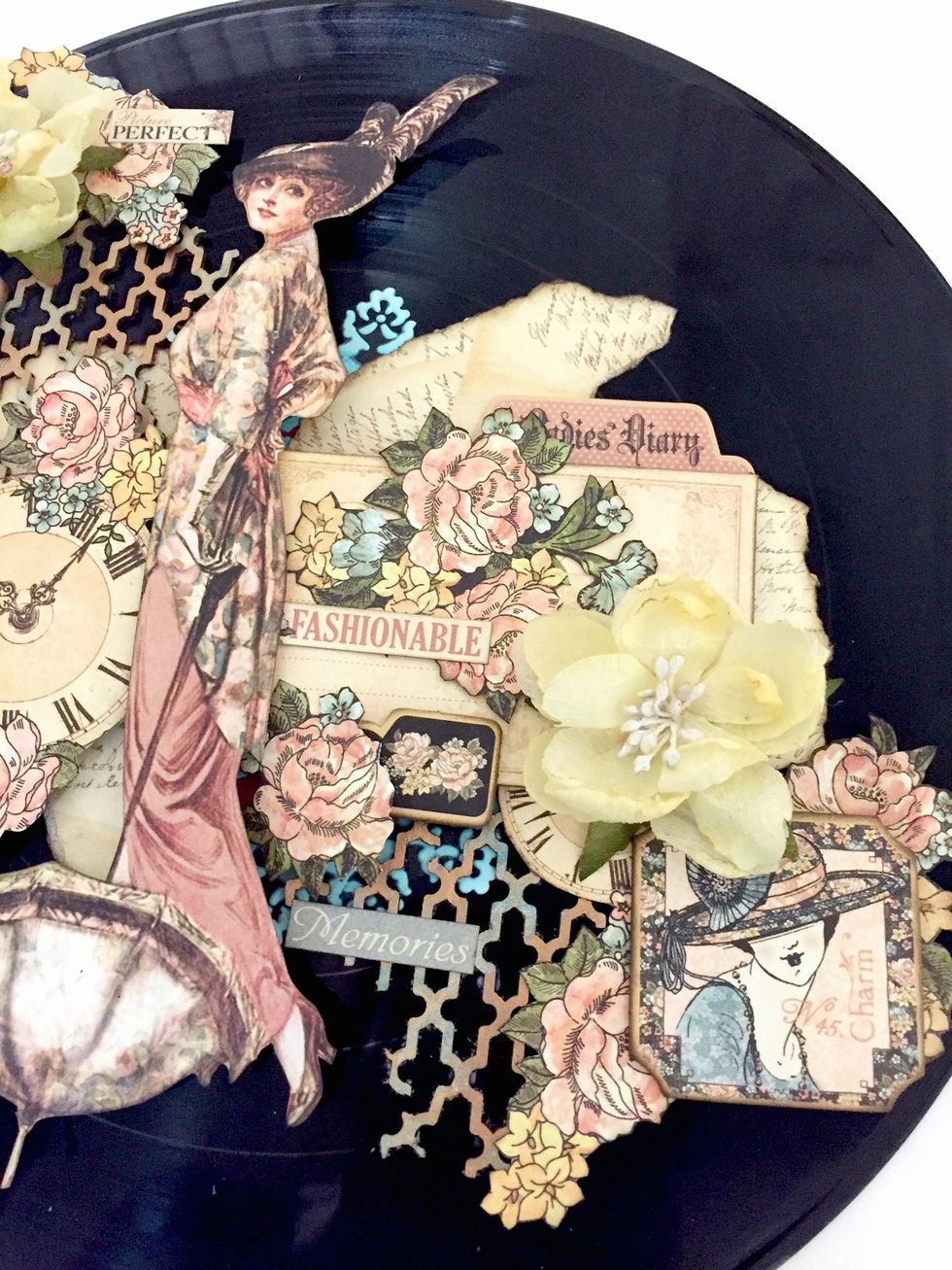 I just love the finished look!! The flowers and the fussy cutting match perfect!