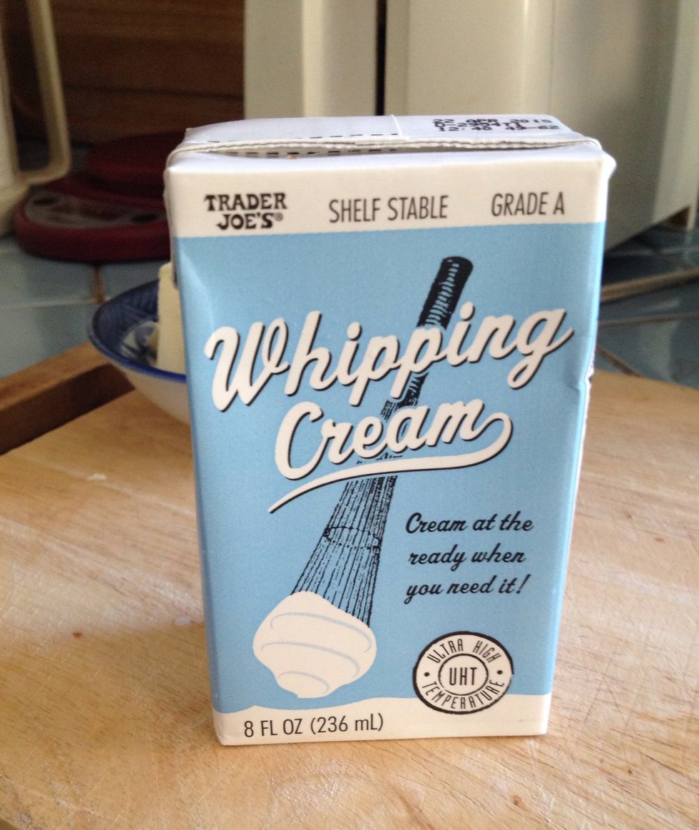 I knew having this in my pantry would come in handy one of these days! You can use heavy cream, whipping cream, light whipping cream or double cream. (Upwhipped, of course!)