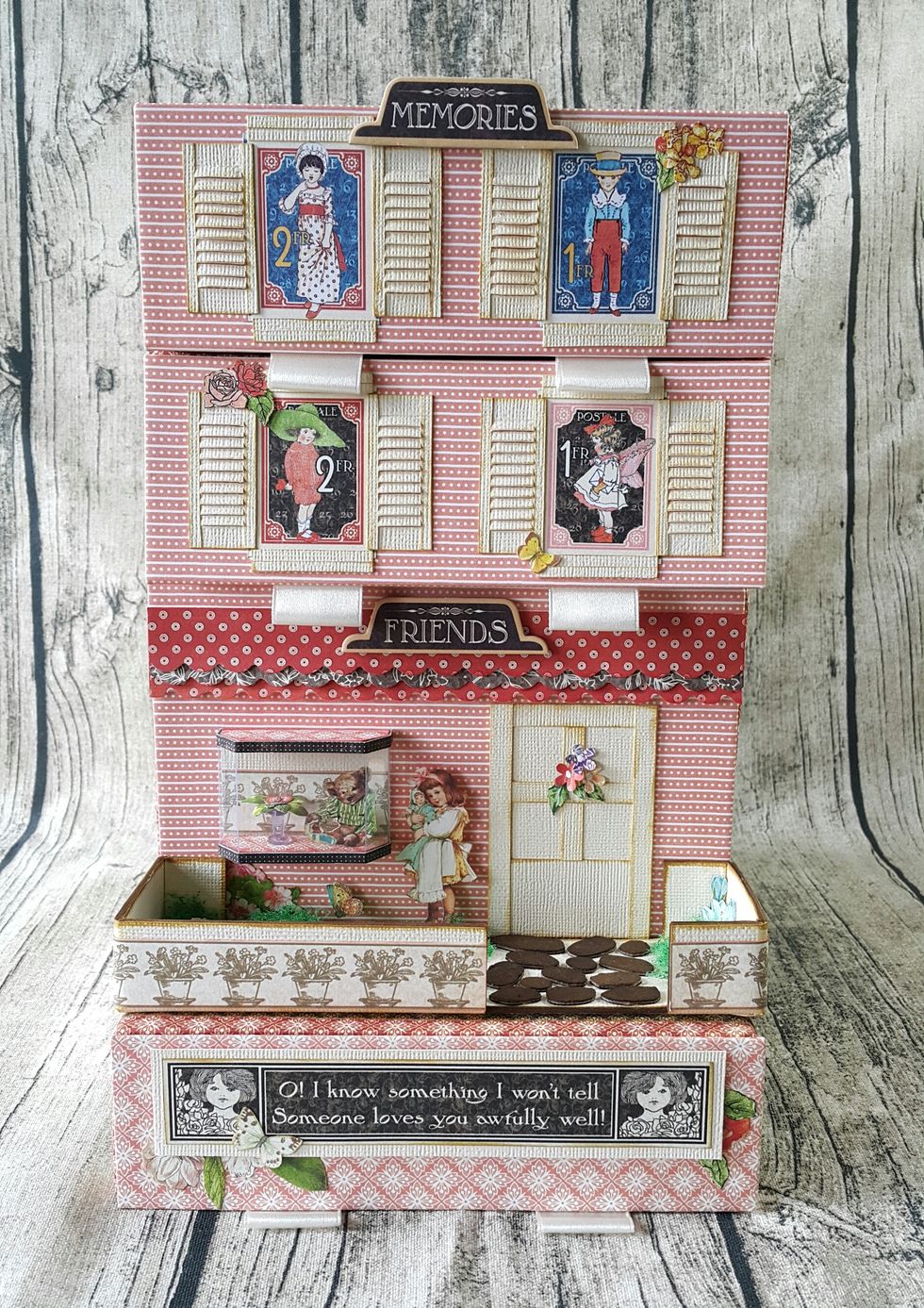 I know there are a lot of steps, here you turn to decorate the building.
