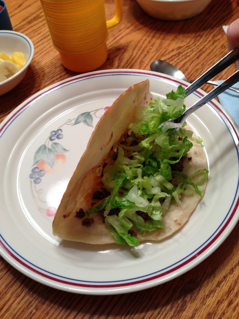 I like a lot of lettuce.