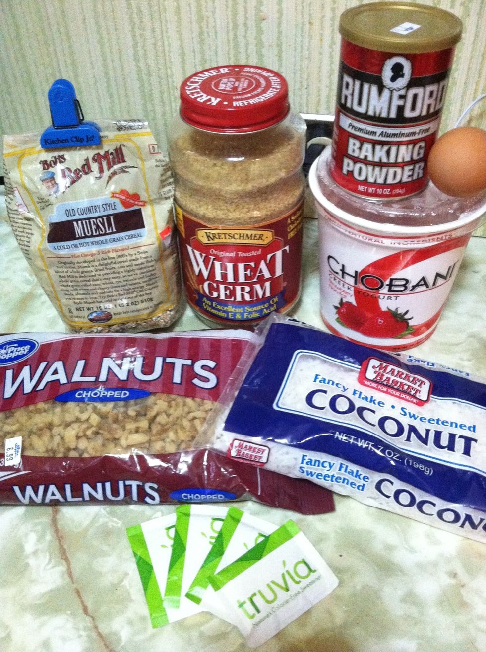 I like the natural sweetener Truvia, which is made from the stevia plant. If you use granulated sugar instead, use 2 tbsp.