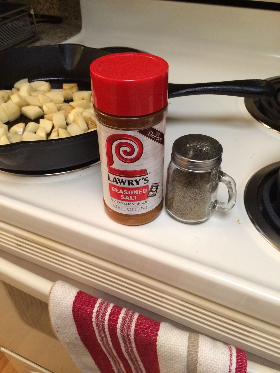 I like to add seasoning salt and pepper to mine. But you can choose any seasoning you would like