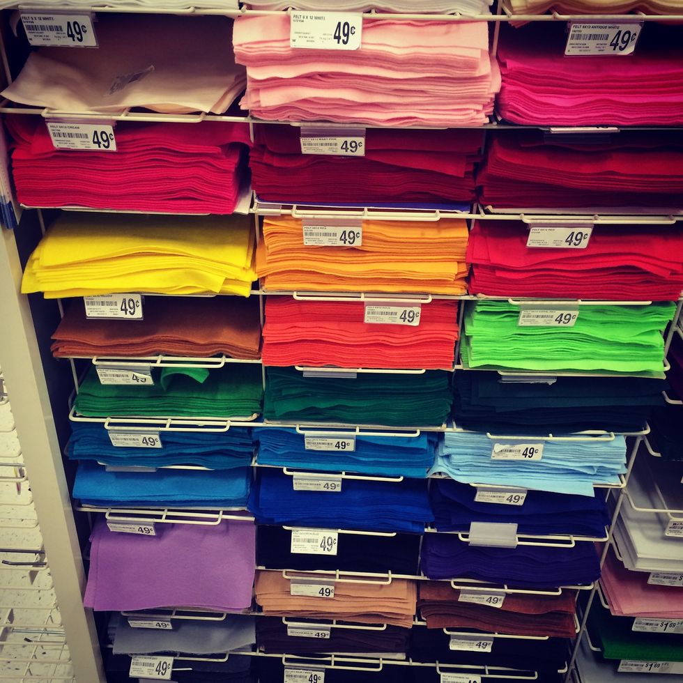 I like to add some colour to the booties using felt and embroidery floss. You can buy felt at Michaels or any loonie store. I usually pick out bright colours and use a grey base.