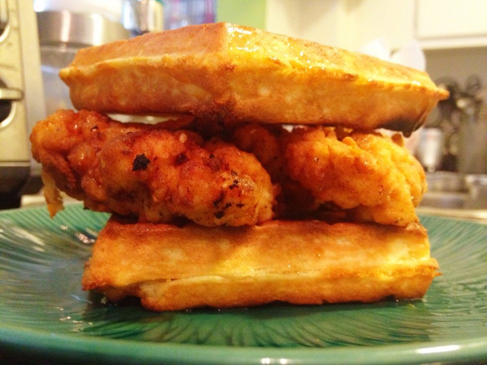 I like to butter up the bottom waffles and pour maple syrup on them, add the chicken and pour a little more maple syrup and then stack on the other waffle. \ud83d\ude0a