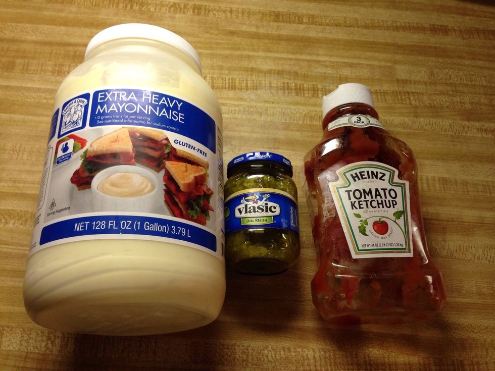 I like to make my own 1000 island but you can definitely use the bottled kind. I just figure since it's as easy as mayo, ketchup, and dill relish, why buy it?