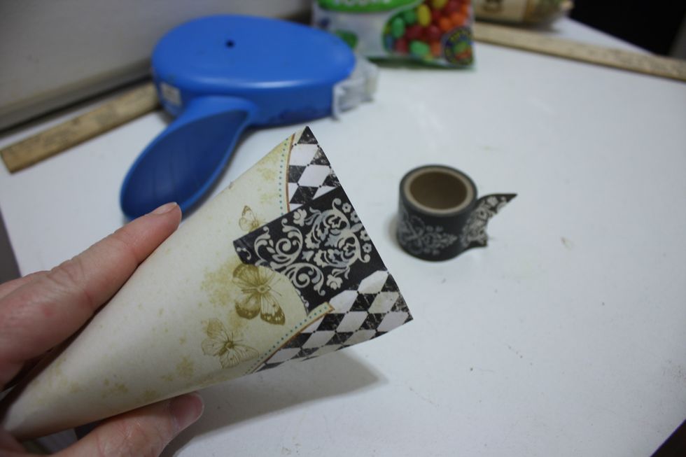 I like to use Washi tape for this step as it keeps people from having to pull out sharp staples!
