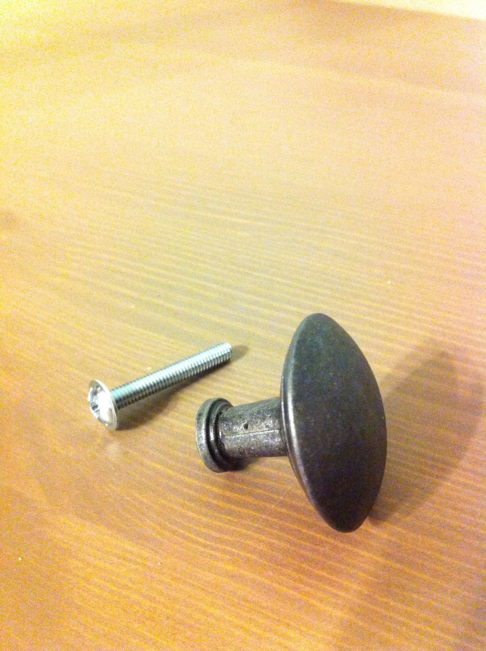 I'll go down to Ikea and beg em for some fly knobs that match my dresser.