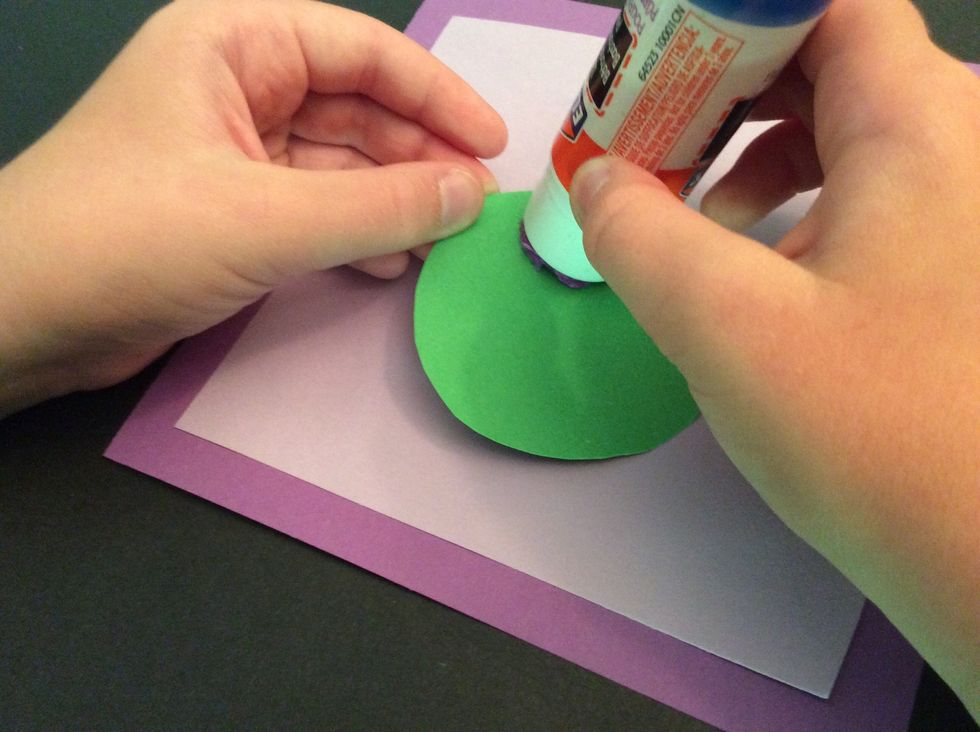 I'll put glue on my circle...