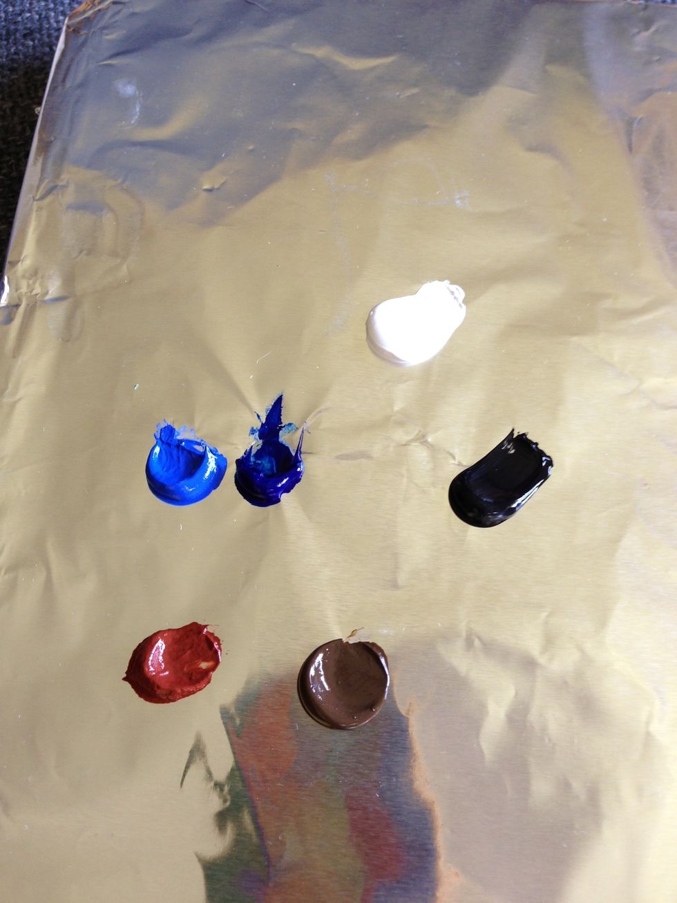 I love to start with the Dog's eyes. These are the colors the eye will require.