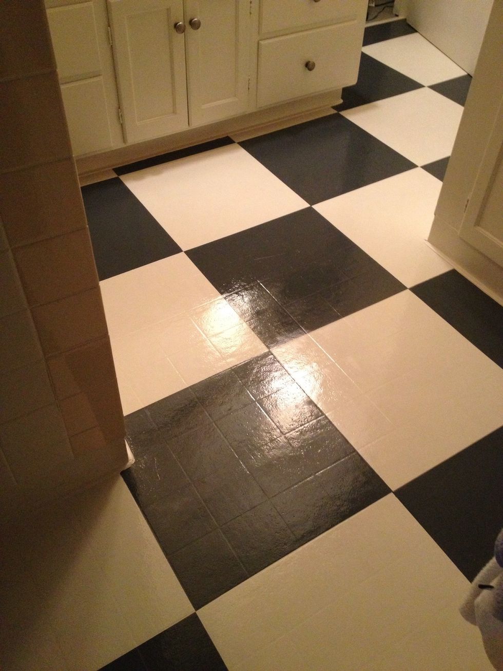 I loved my dining room floor so much that I soon painted my bathroom floor also!!