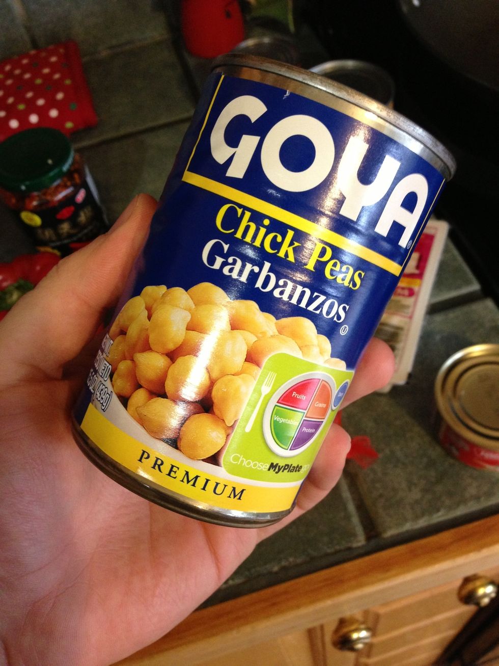 I'm choosing to use chickpeas instead of chicken or shrimp because it's easier for me and I have lots.
