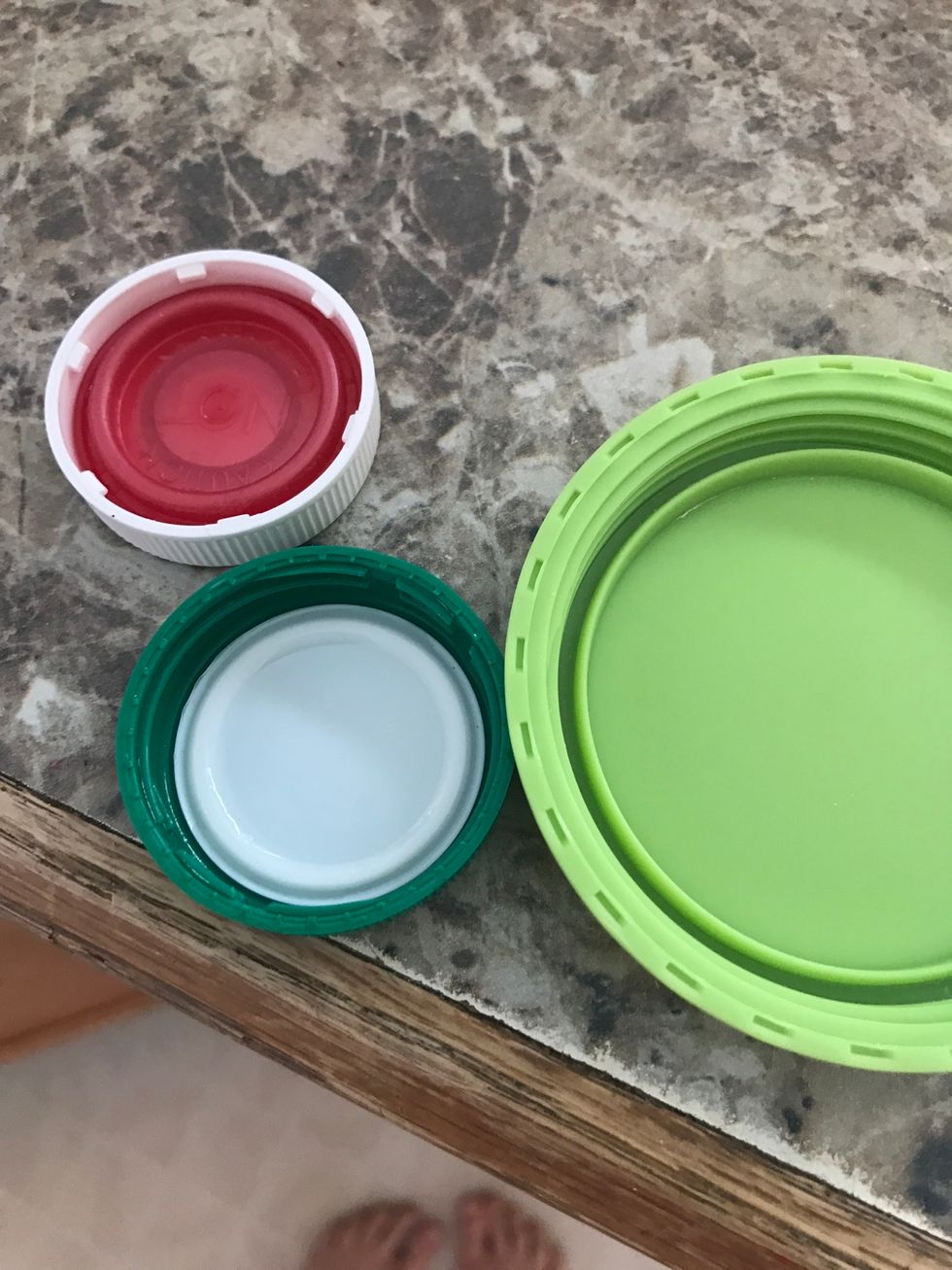 I'm gone to add my lipstick into some recycled lids
