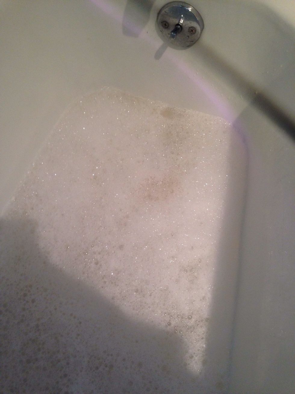 I'm not taking a bath right now so I won't fill it up all the way, but as you can see it fills your bath with soft pink BUBBLES! They smell amazing too! Enjoy!