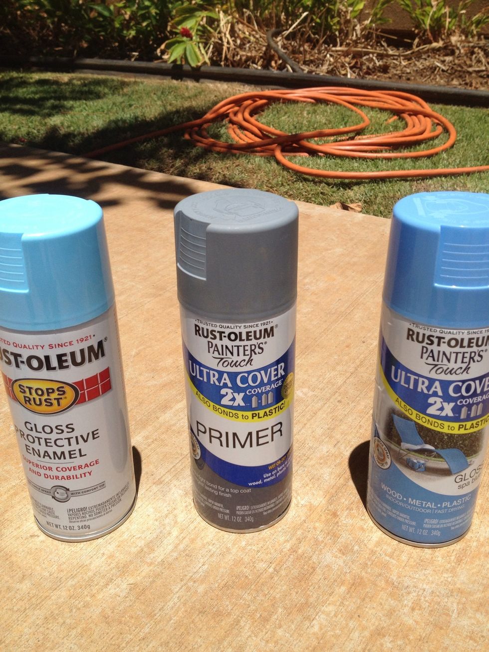 I'm priming first then using two similar blue tones