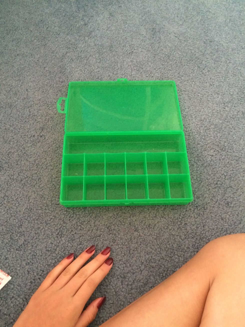 I'm using a small loom band box because it has lots of little small compartments and a bigger spot for bigger items \ud83d\ude1d