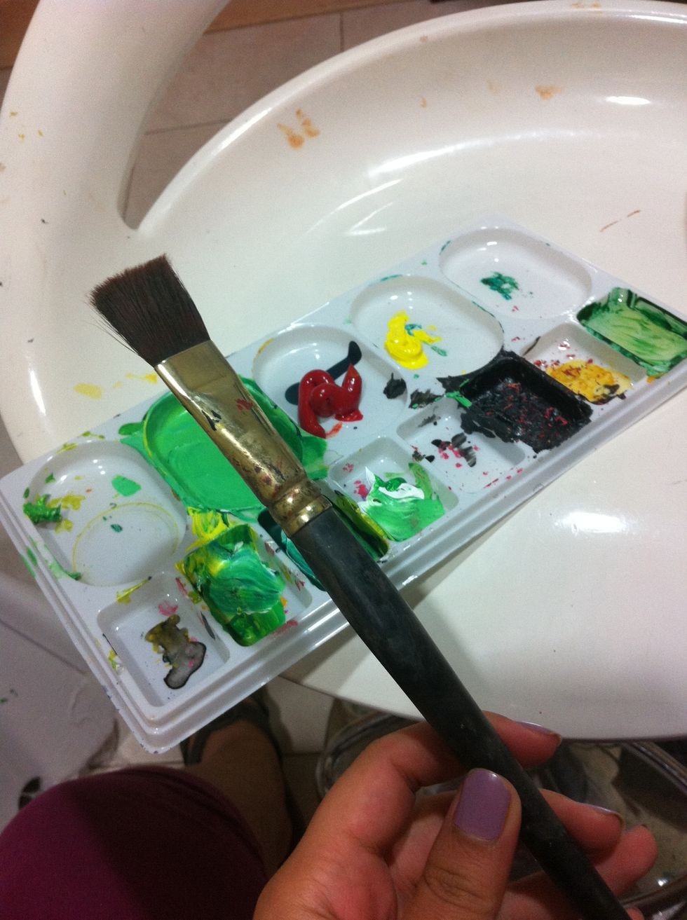 I'm using oil color but it's better to use acrylic coz it dries faster. But if you are using oil color,mix 2-3 drops of turpentine in yor paint to help it dry little faster.