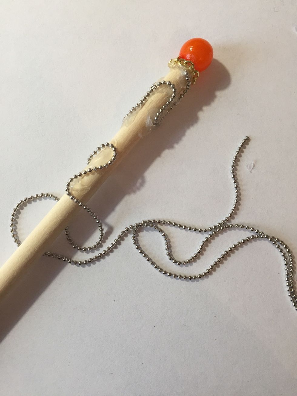 I'm using this longer chain to decorate the rest of the wand.