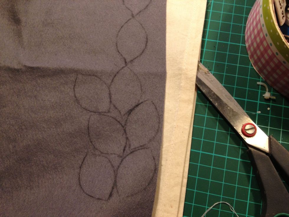 I made a template of a leaf and trace it on to the felt.