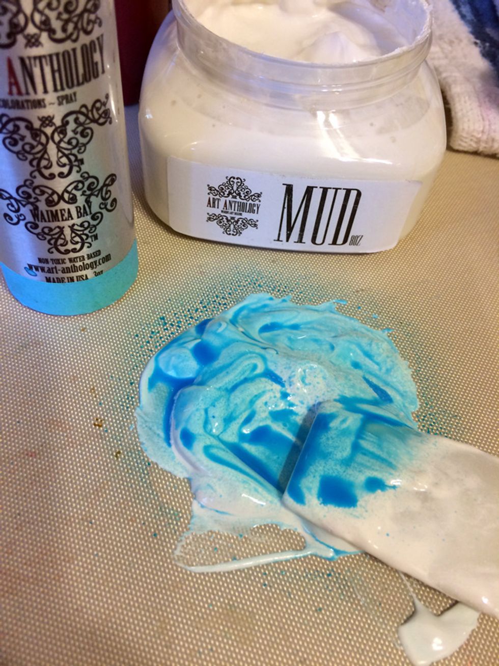 I mixed Waimea Bay Colorations with Mud to give the Mud some tint.