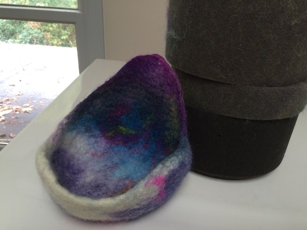 I molded the damp wool