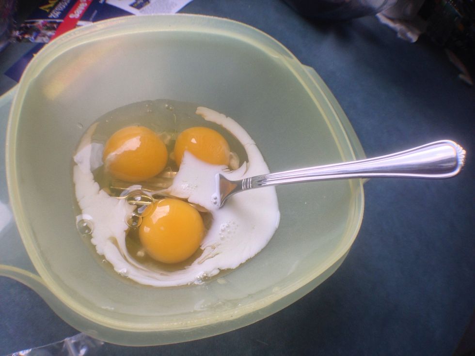 I poured some milk in mine to give my eggs some "fluff". You can use any milk you prefer. I chose whole milk. My "formula": # of eggs = # of big drops of milk.