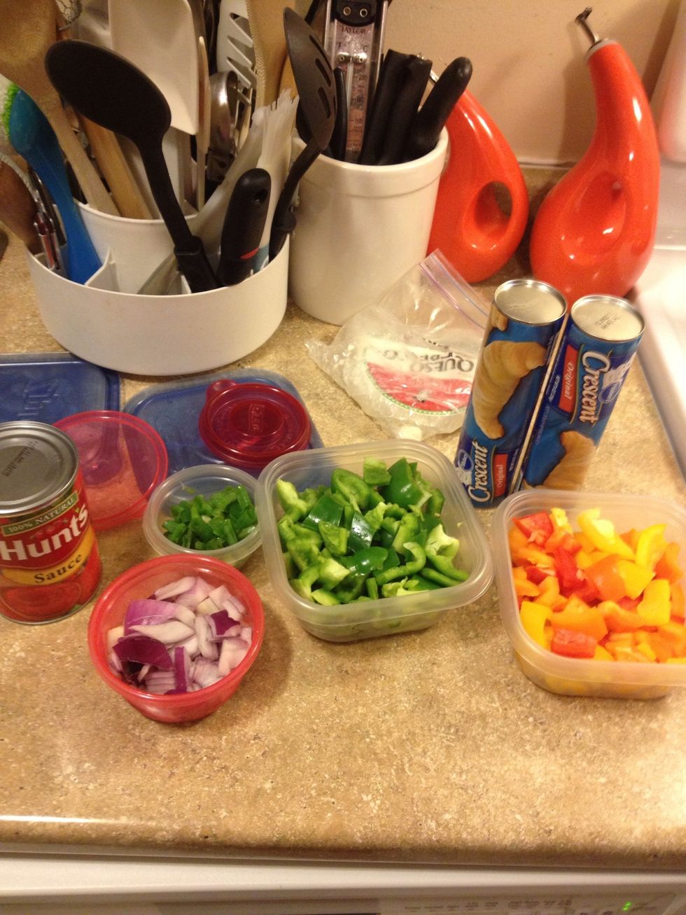 I pre-chop my veggies once a week, if you don't then you need to chop your veggies