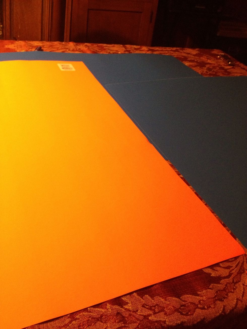 I purchased 2 big colored sheets (Different colors that contrast work great to catch attention) \ud83d\ude31