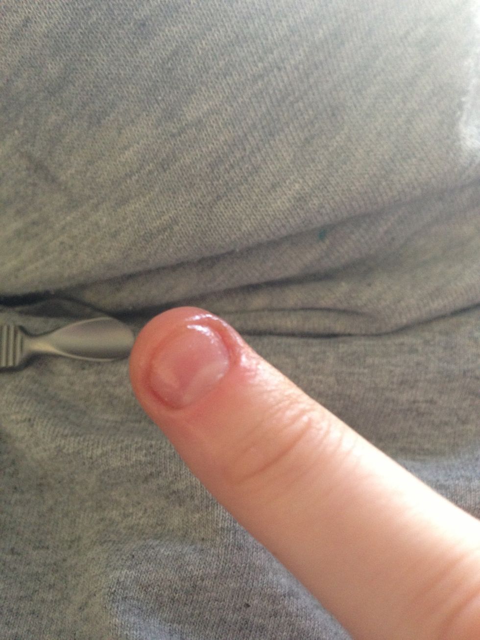 I pushed back the cuticle, so it looks wider and longer!:))))