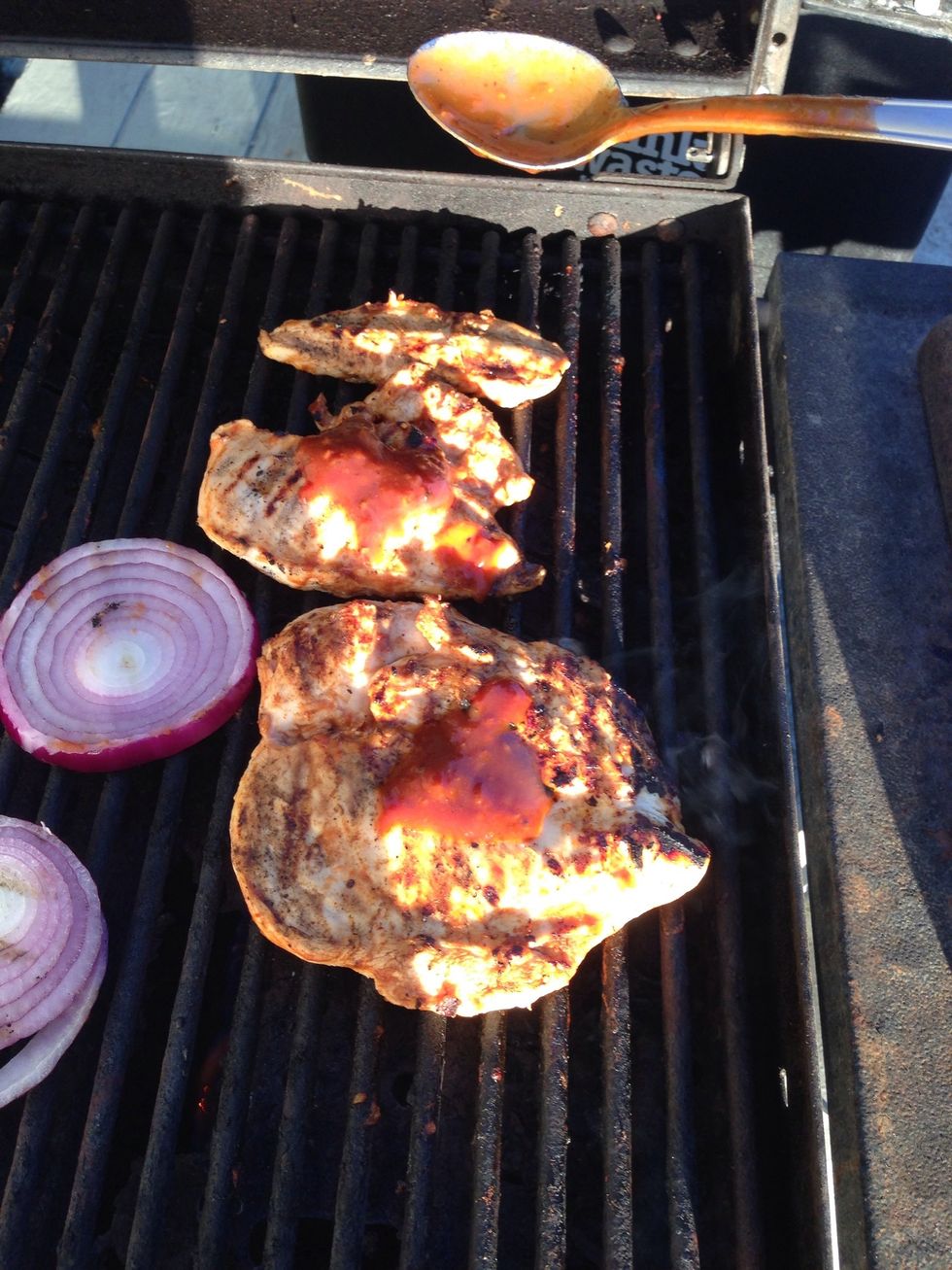 I put additional BBQ sauce for extra flavor. Turn the temp to med-high and cook for 5 mins. When the internal temp reaches 165 Fahrenheit, it's done. If you want a sandwich, continue to the next step.