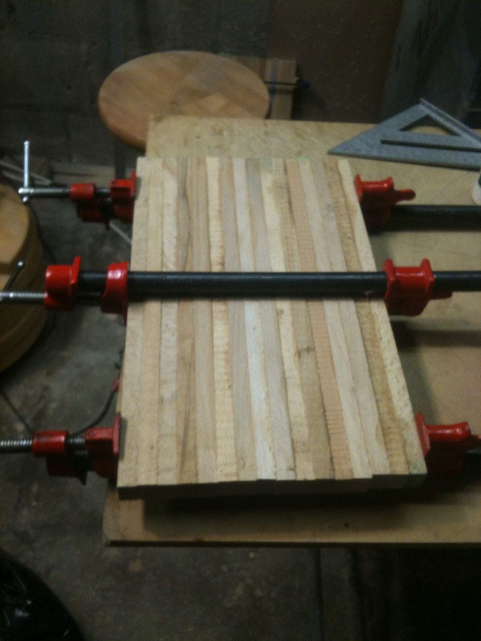 I put on 3 heavy duty clamps. 2 on one side and 1 on the other side.