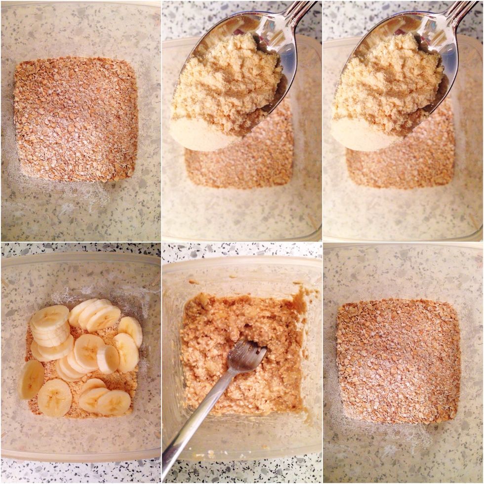 I put the oats into a food processor to make oat flour. Add protein powder and banana (leave out some pieces for decoration). Add soy milk and cinnamon and combine it to a smooth batter.