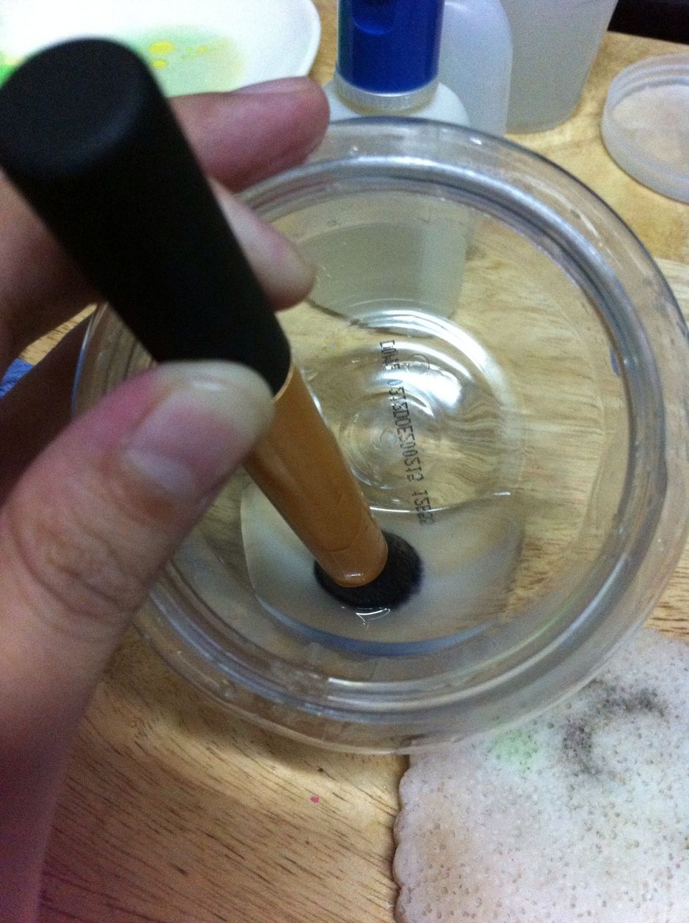 I rinsed the brushes one by one in the container. I know, takes up a lot of time. But it's okay. I enjoy doing it anyway. \ud83d\ude03