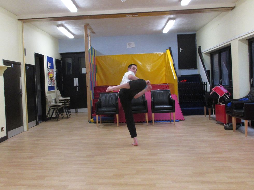 I snap the leg back in as I finish the execution of the kick. This aids recovery, so that I can transition well back into my stance.