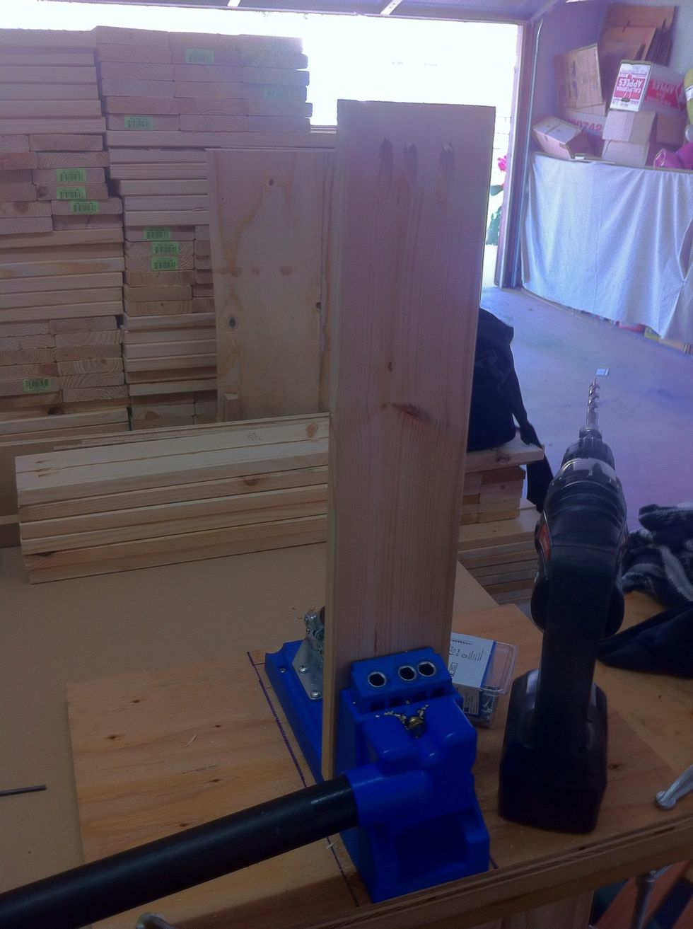 I started putting pocket holes in each rails. I put all three holes on each end.
