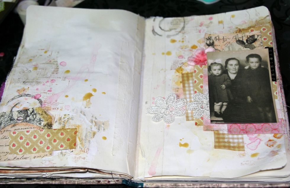 I tapped my brush to have drops onto my pages.