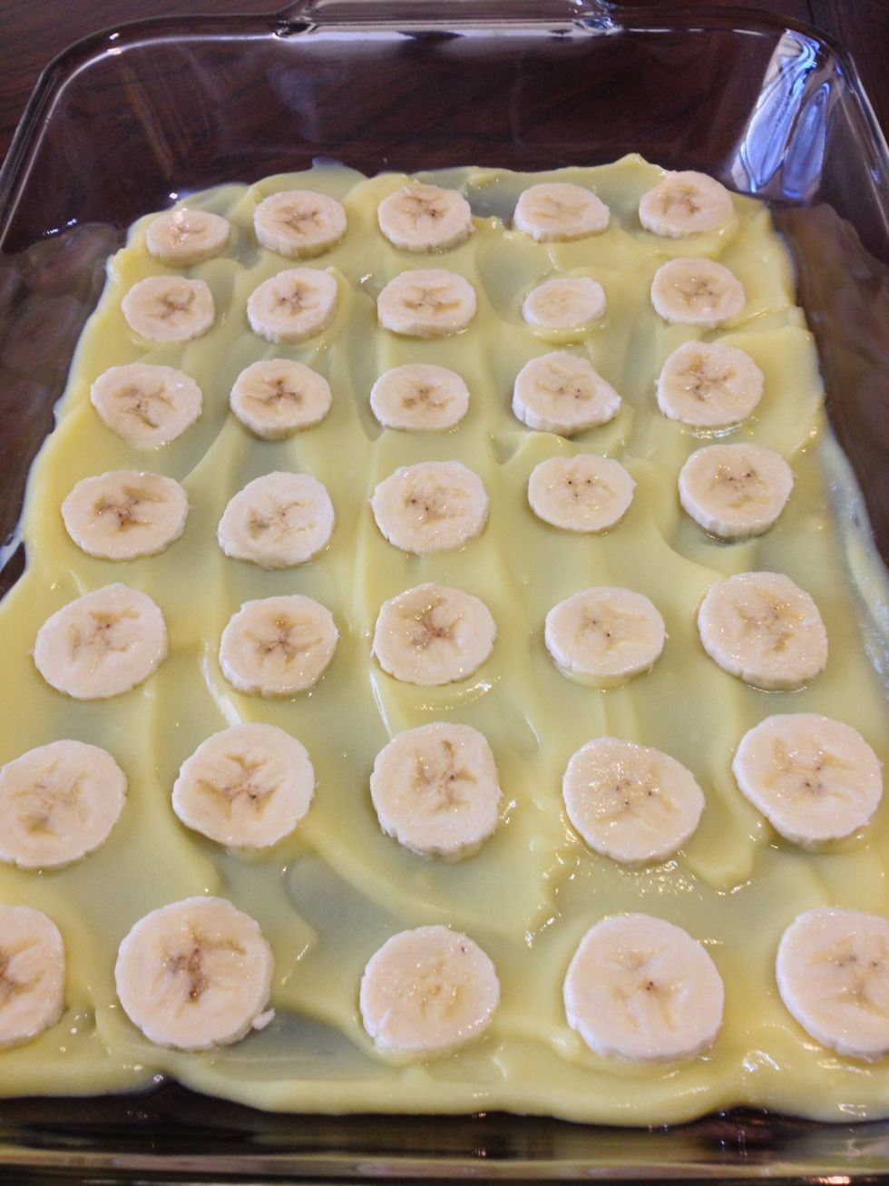 I then add a layer of bananas.