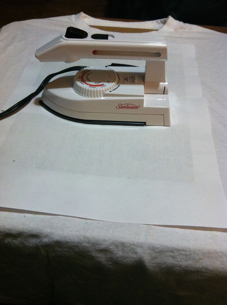 How to make an iron on sandpaper art t-shirt. - B+C Guides