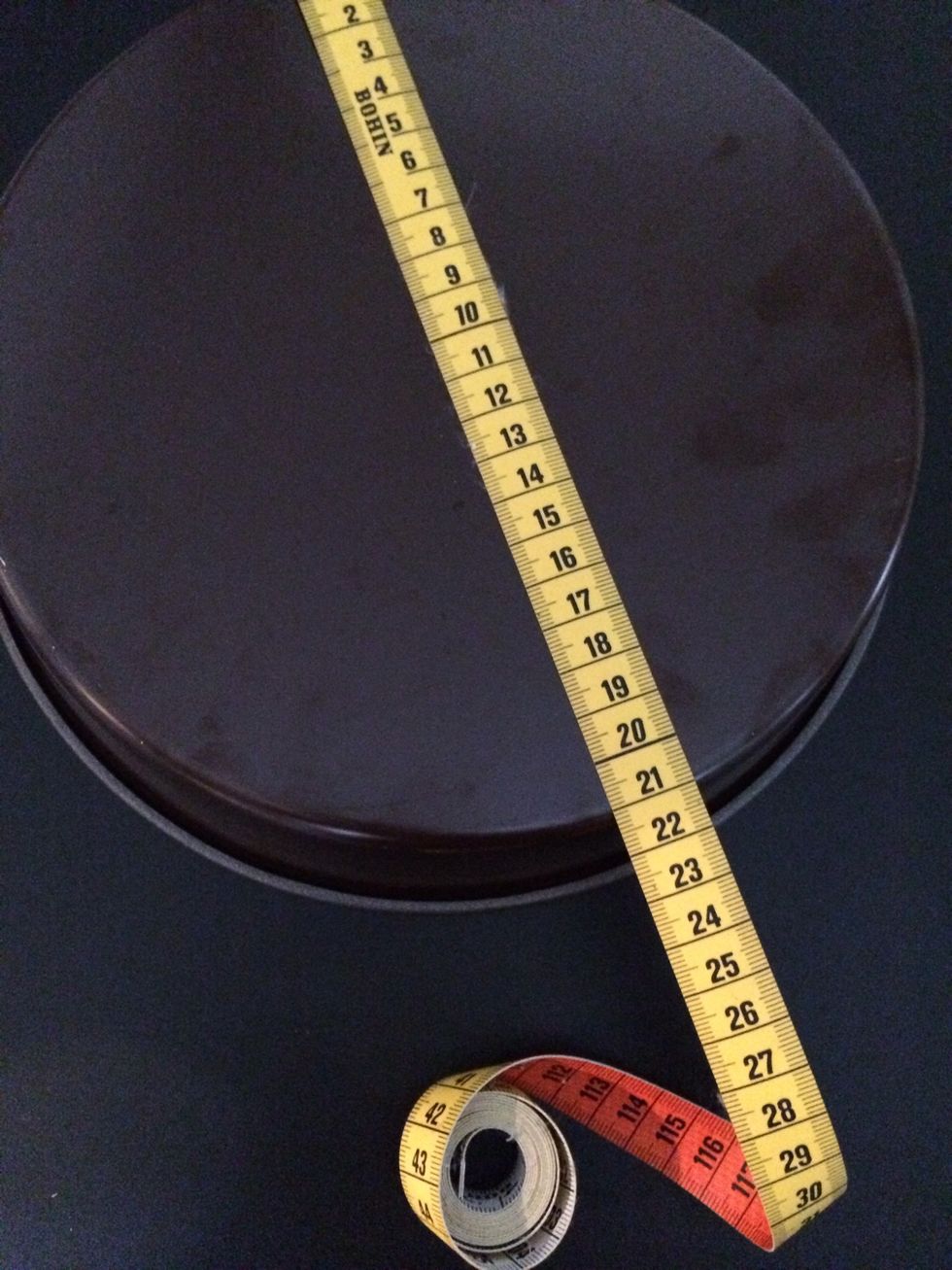 I use a tray 21cm base