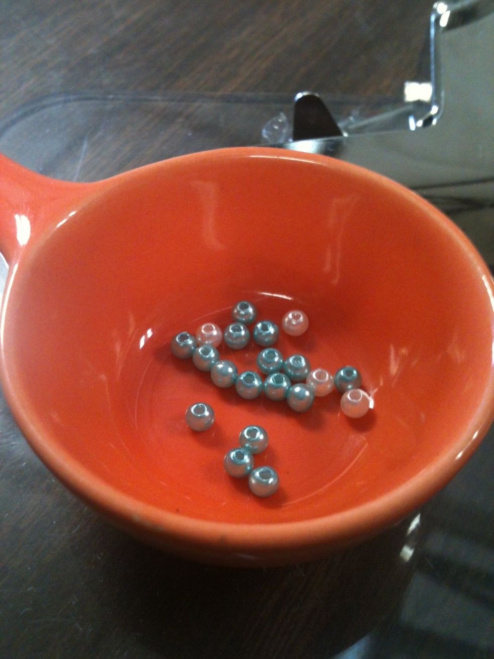 I use about 20 beads but you can use whatever :P
