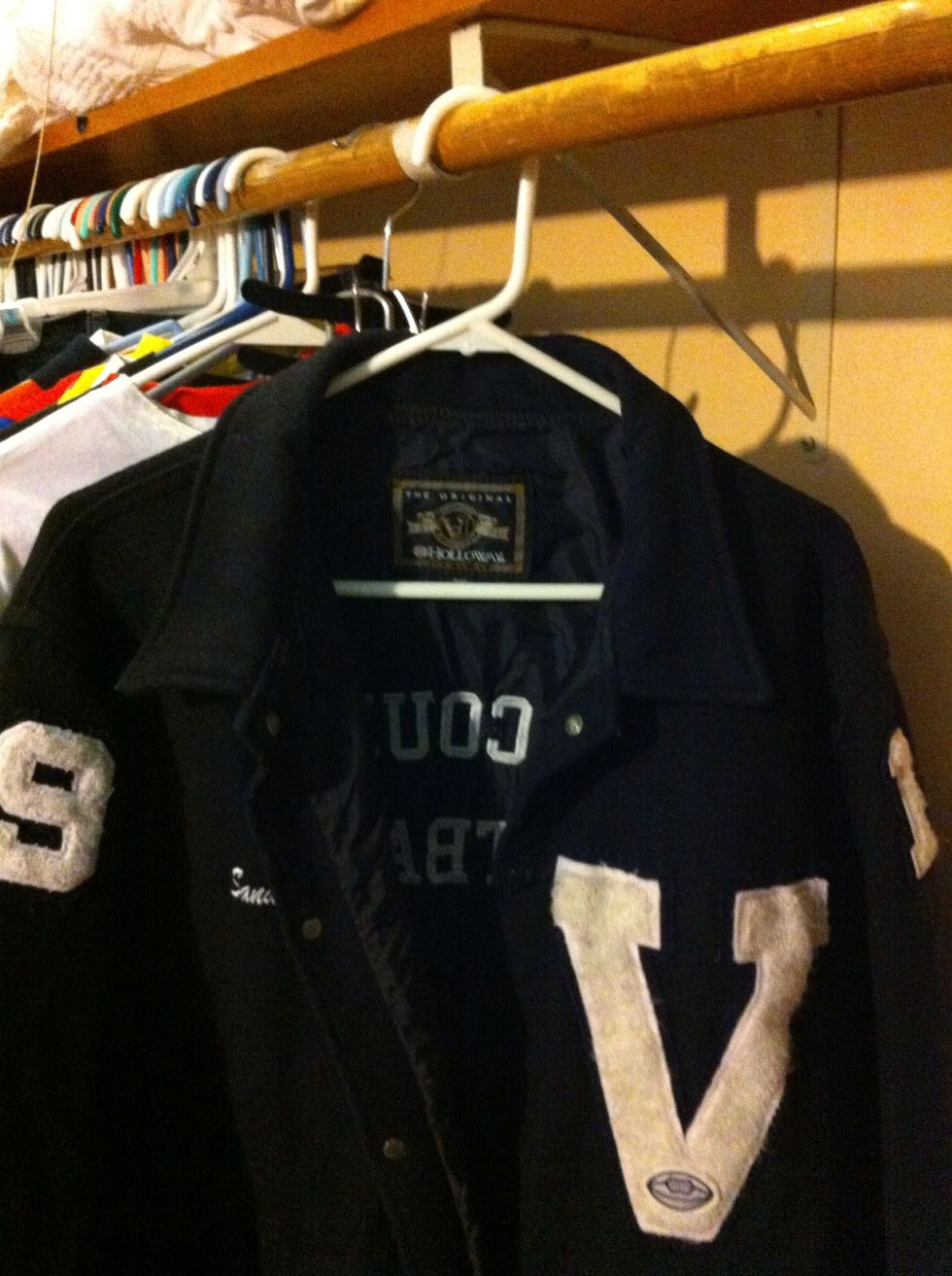 I use just plastic hangers. NO WIRE HANGERS! Isn't that what she said in that movie? ...anyway...