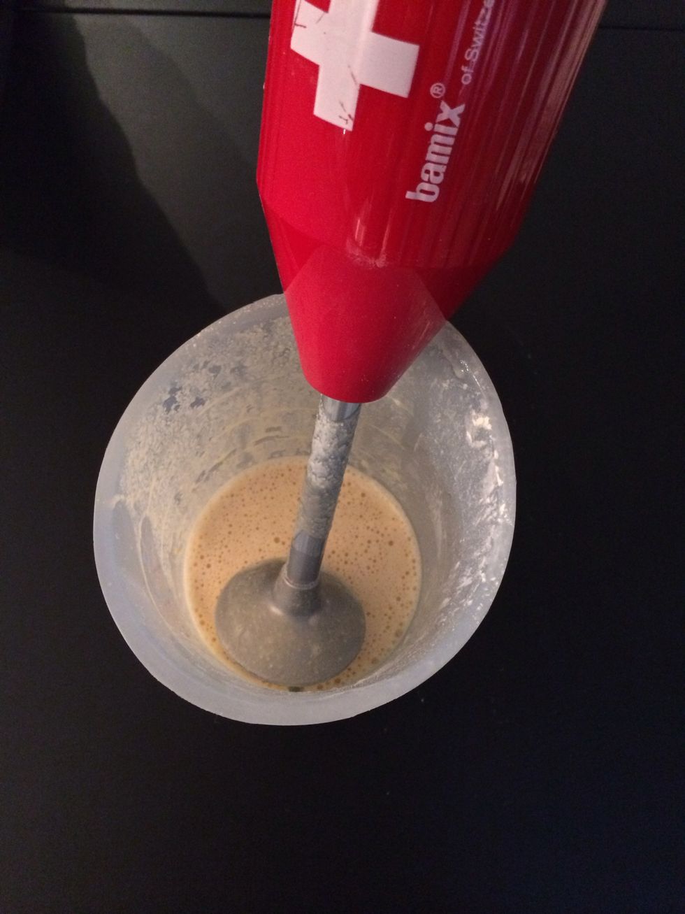 I use my hand blender 30 seconds...it is done. You can always do it by hand..it will take a bit more than 30 seconds to get rid of the lumps. leave 1 hr to rest Or better to leave overnight