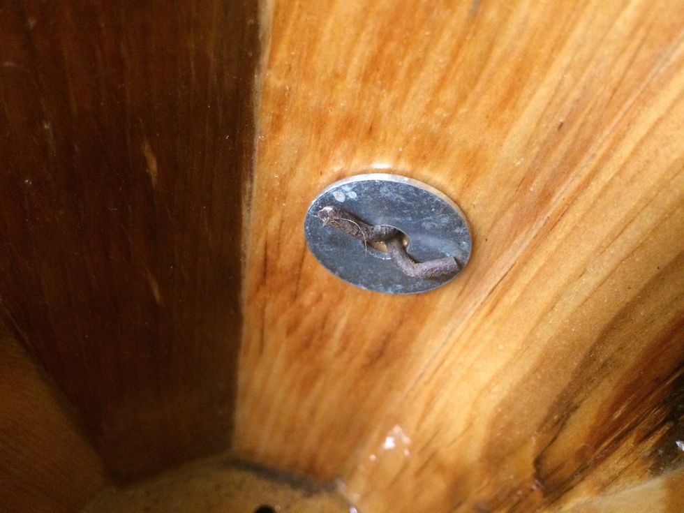 I use needle nose pliers to bend the wire.