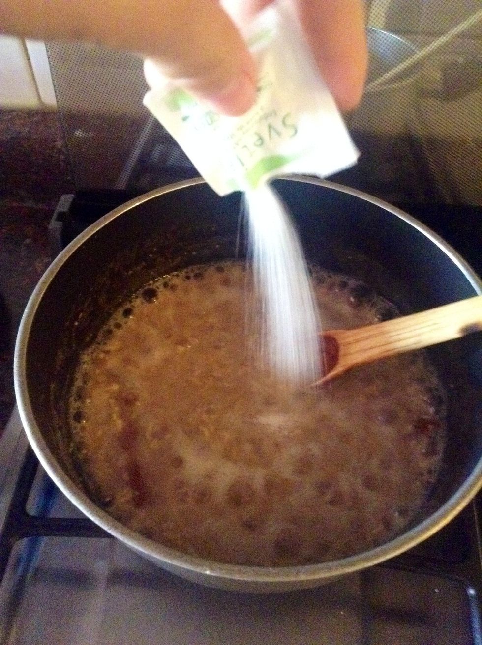 I use stevia sugar ( 3 packets) but if you want normal sugar, add 2 tablespoons of normal sugar :)