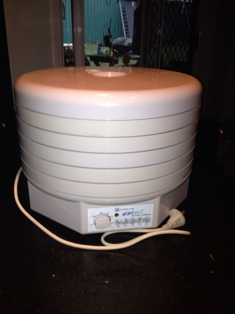 I use this air dryer it works great and can get them on eBay for cheap