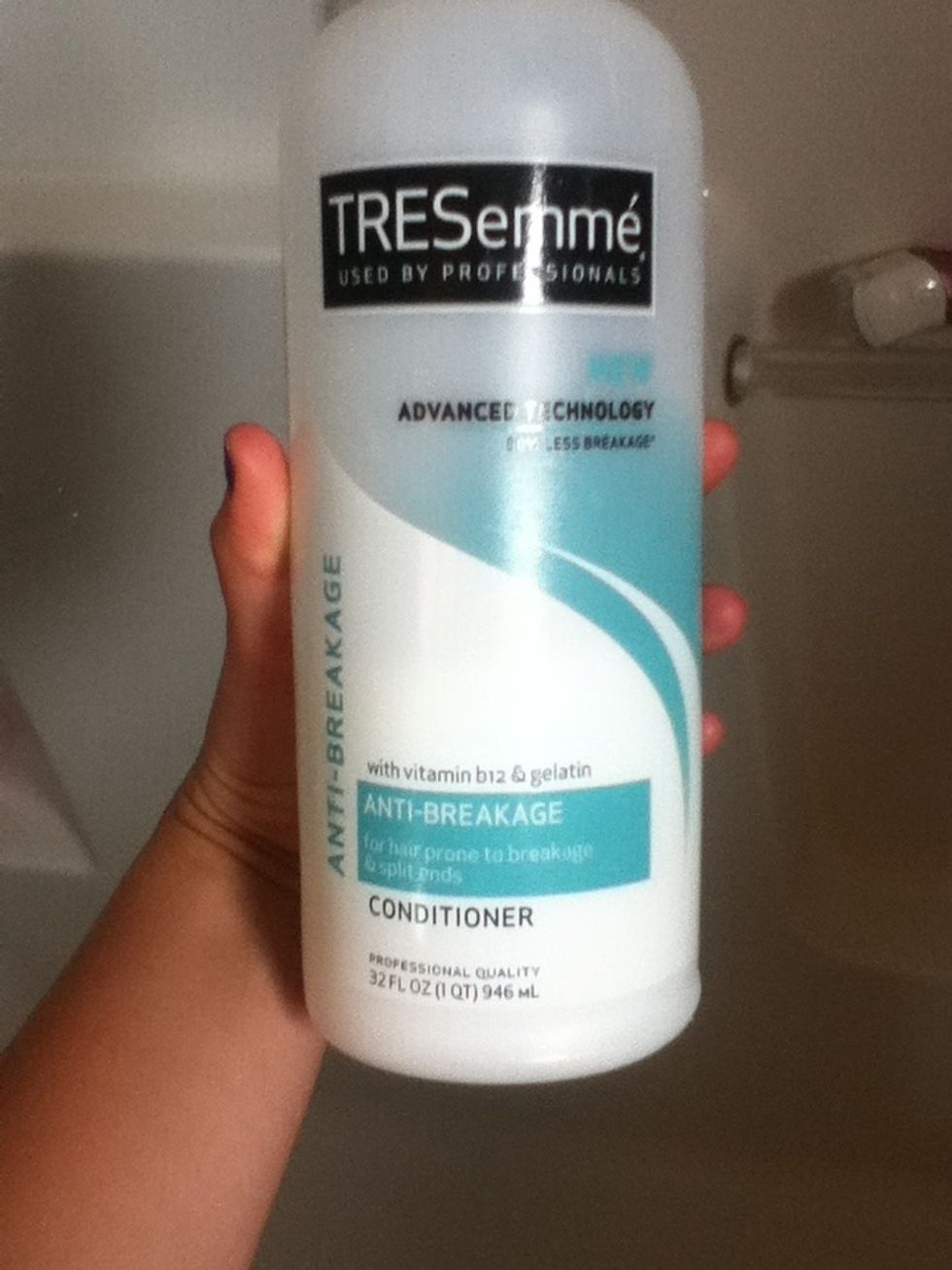 I use this conditioner . I grab a whole bunch from the bottle and liberally apply to my ends and midshaft and let it sit for a couple min then rinse out. It helps a lot with split ends!